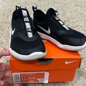 Nike youth flex runner